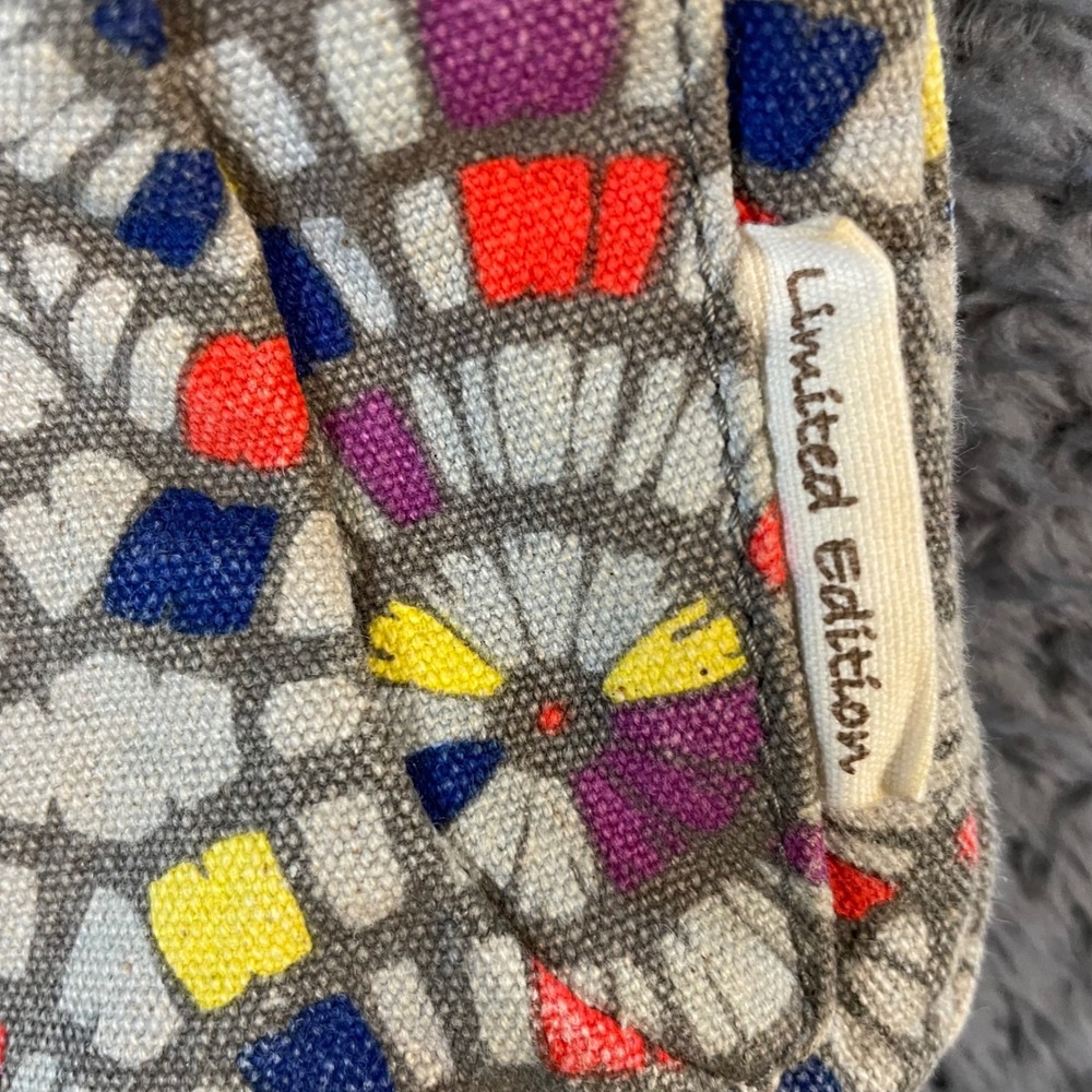 KAVU Limited Edition Geometric Mosaic Small Crossbody Bag Festival Travel Boho - Picture 3 of 10